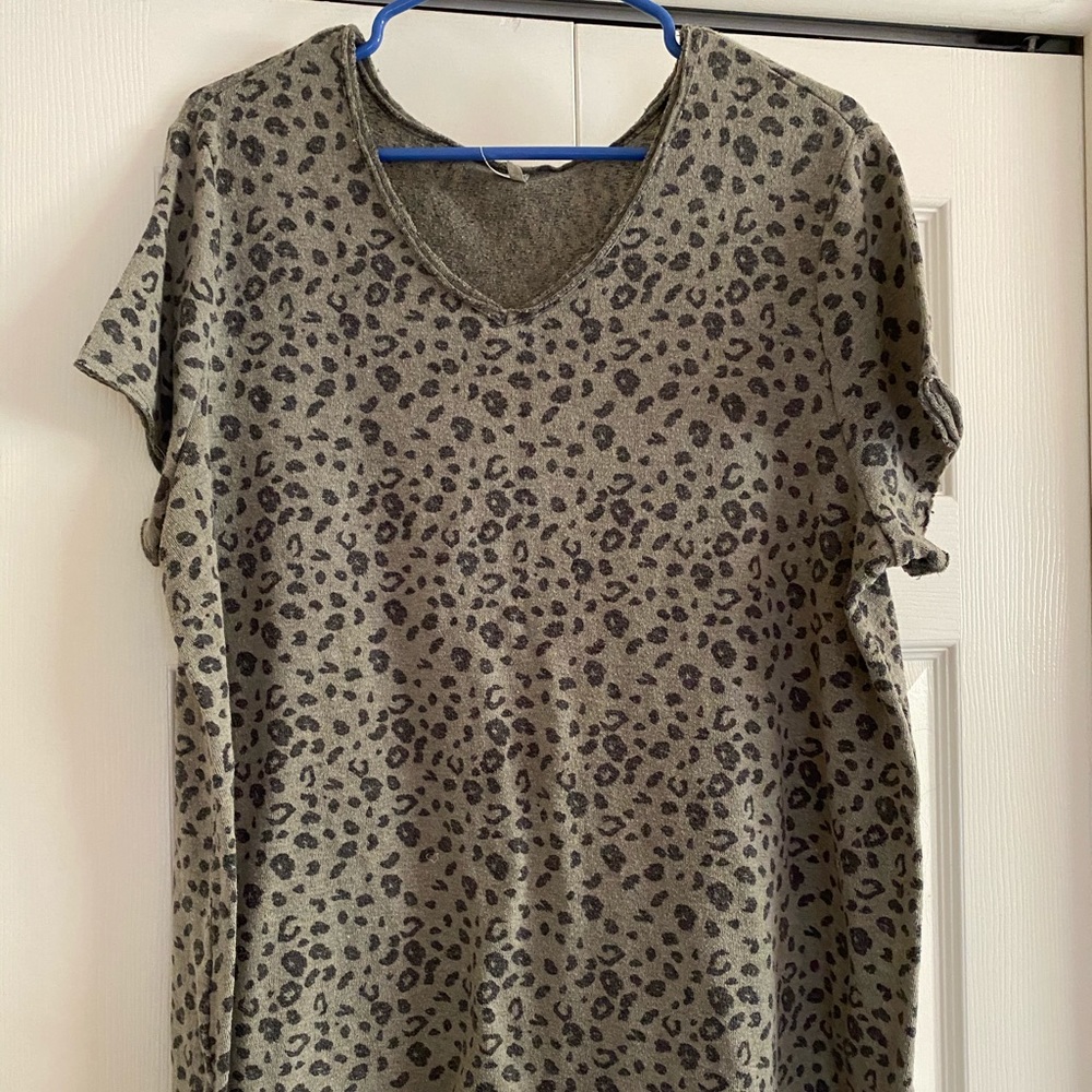 Mudd Leopard Print Top